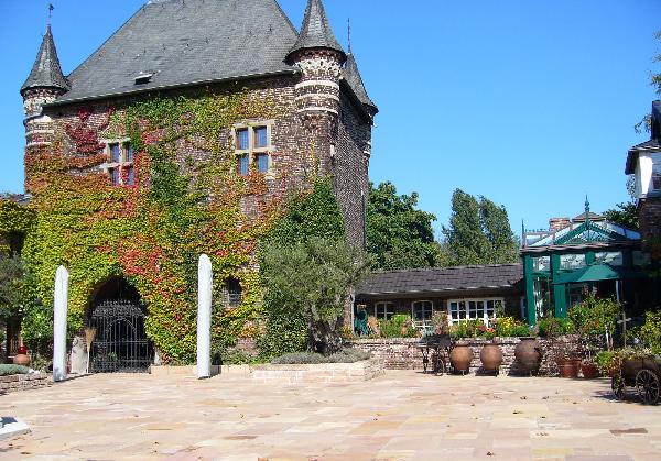 Wintergarten auf Burg Bocholt Ansicht mit Burg