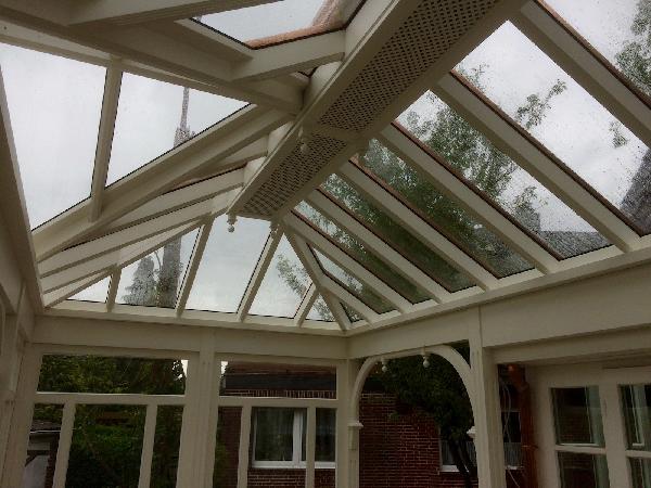 Terrassenberdachung im englischen Stil in Hamburg Detail Dachkonstruktion / Lftung